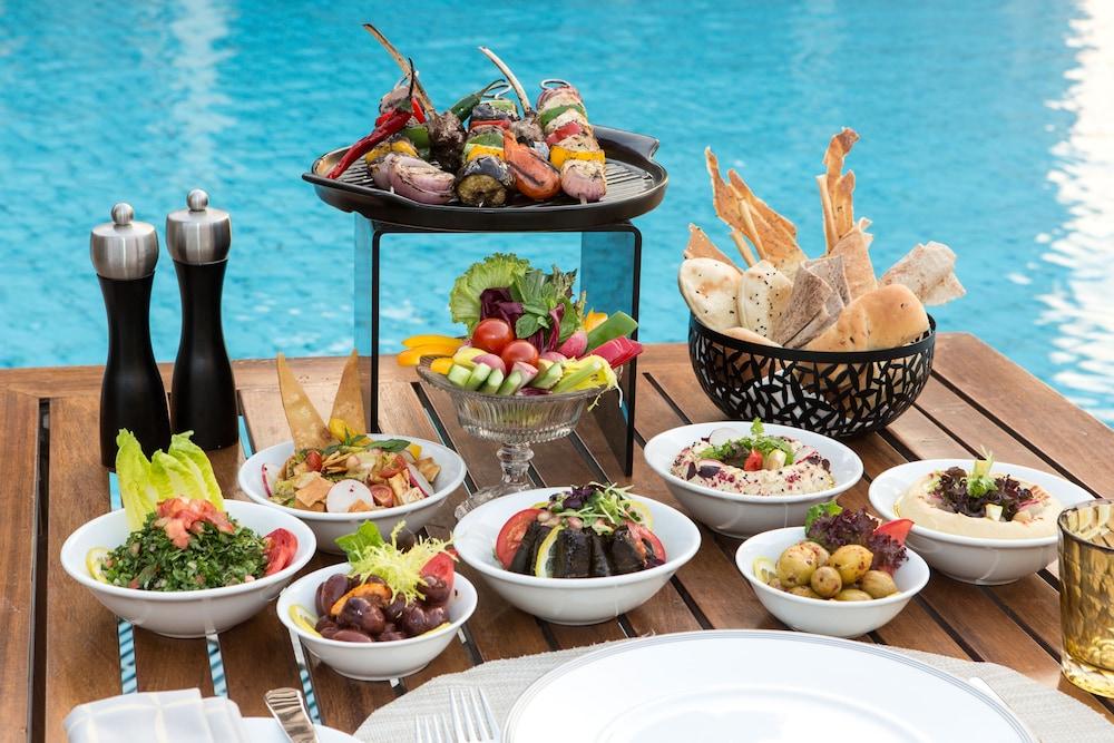 Four Seasons Hotel Ер-Ріяд Екстер'єр фото Meze