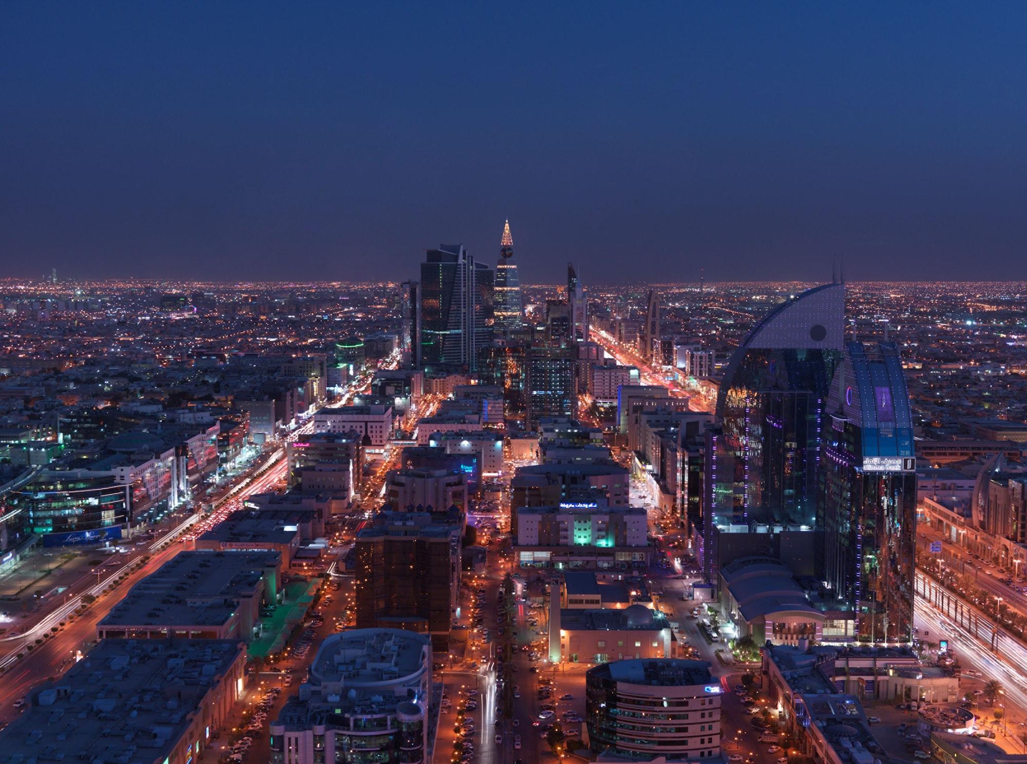 Four Seasons Hotel Ер-Ріяд Екстер'єр фото Riyadh skyline