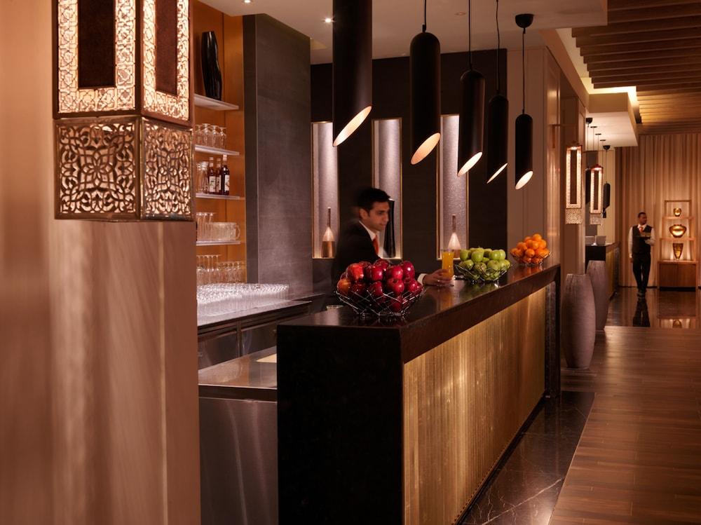 Four Seasons Hotel Ер-Ріяд Екстер'єр фото The Royal Orchid Spa