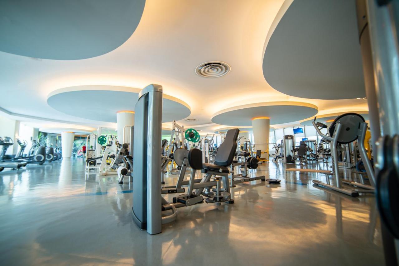 Four Seasons Hotel Ер-Ріяд Екстер'єр фото The gym at the 1018