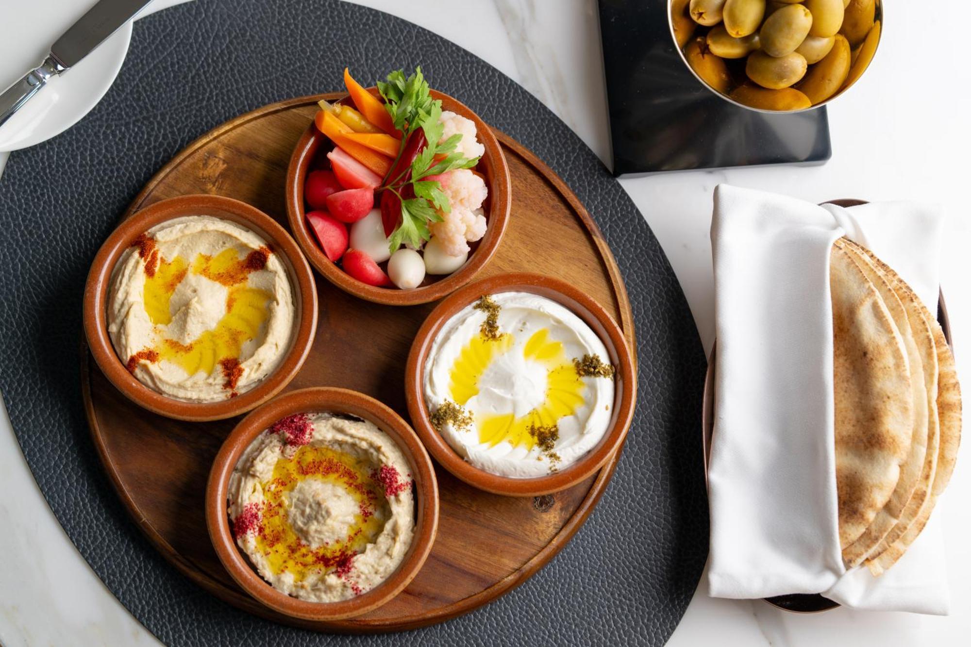 Four Seasons Hotel Ер-Ріяд Екстер'єр фото Meze